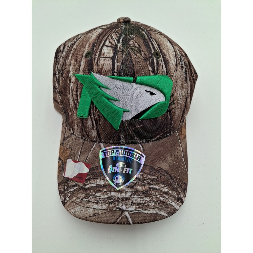 North Dakota Fighting Hawks Realtree Camo Performance Memory Flexfit Cap, M/L